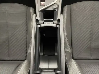 Photo 30 Peugeot 308  PureTech 110ch S&S BVM6
