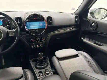 Photo 9 Mini Countryman MINI F60 LCI 136 ch BVA7 Cooper Essential