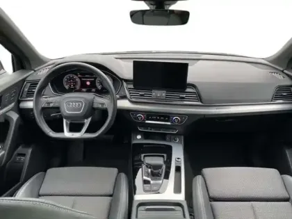 Photo 7 Audi Q5 50 TFSIe 299 S tronic 7 Quattro Black Edition
