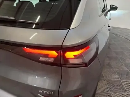 Photo 9 Volkswagen T-roc FL NOUVEAU NF 1.5 ETSI HYBRID 116CH D