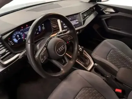 Photo 8 Audi A1 30 TFSI 110 ch S tronic 7 Advanced