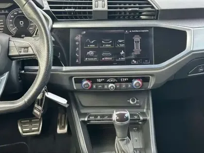 Photo 9 Audi Q3 45 TFSIe 245 ch S tronic 6 S line