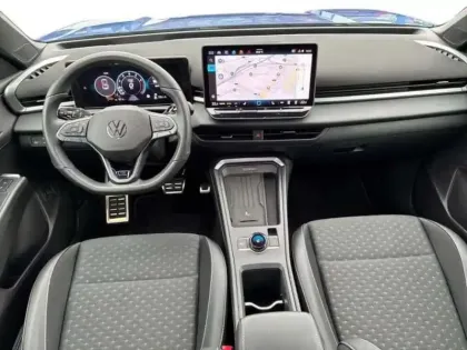 Photo 7 Volkswagen T-roc 1.5 eTSI Hybrid 150 ch DSG7 R-Line
