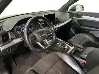 Photo 8 Audi Q5 50 TFSI e 299 S tronic 7 Quattro S line