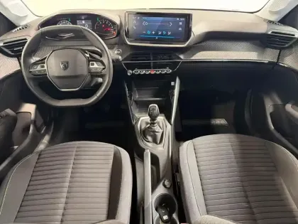 Photo 7 Peugeot 208  1.2 100 ch Active Carplay Radars