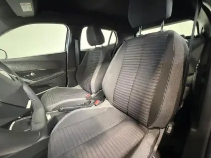Photo 8 Peugeot 2008  1.2 PureTech 100ch S&S Active