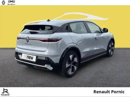 Photo 11 Renault Megane  E-Tech Electric EV60 220ch Equilibre super charge