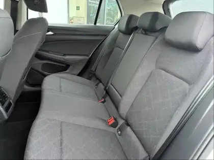 Photo 8 Volkswagen Golf  2.0 TDI SCR 116ch Life Plus