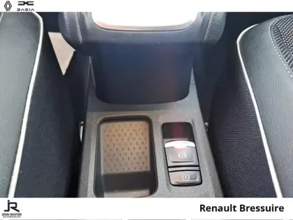 Photo 14 Renault Captur  1.6 E-Tech hybride 145ch Intens -21