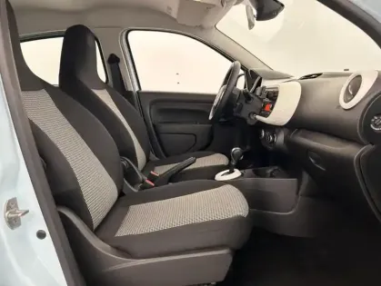 Photo 13 Renault Twingo III E-Tech Authentic 5p