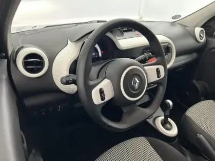 Photo 9 Renault Twingo III E-Tech Authentic 5p