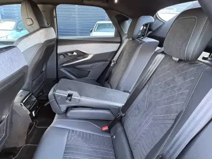 Photo 43 Peugeot 3008  Electrique 210 ch 73 kWh