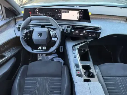 Photo 6 Peugeot 3008  Electrique 210 ch 73 kWh