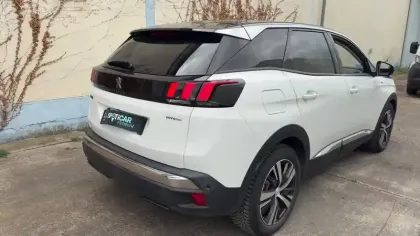 Photo 18 Peugeot 3008  Hybrid 225 e-EAT8