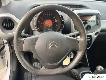 Photo 16 Citroën C1  PureTech 82