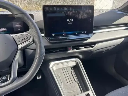 Photo 9 Volkswagen T-roc 1.5 eTSI Hybrid 150 ch DSG7 R-Line