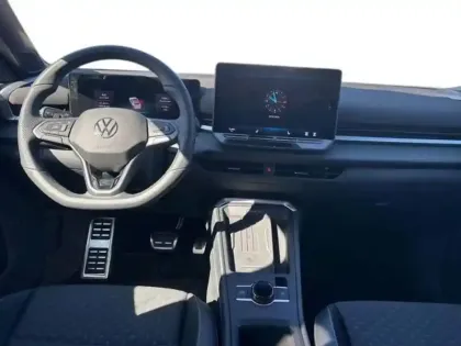 Photo 7 Volkswagen T-roc 1.5 eTSI Hybrid 150 ch DSG7 R-Line