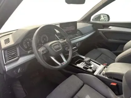 Photo 8 Audi Q5 50 TFSIe 299 S tronic 7 Quattro S line
