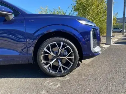 Photo 7 Audi Q3 E HYBRID 272 CH S tronic 6
