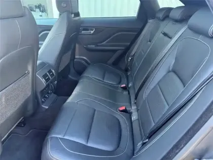 Photo 54 Jaguar F-Pace 2.0 D - 180 CH  AWD BVA8