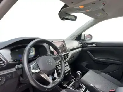 Photo 8 Volkswagen T-cross 1.0 TSI 95 Start/Stop BVM5 Life