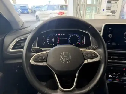 Photo 10 Volkswagen T-roc  1.5 TSI EVO 150ch Style Exclusive DSG7