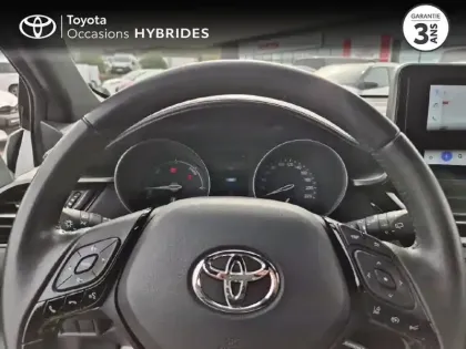 Photo 12 Toyota C-HR  2.0 Hybride 184ch Design Ultimate E-CVT