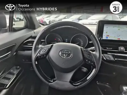Photo 8 Toyota C-HR  2.0 Hybride 184ch Design Ultimate E-CVT