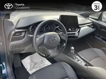 Photo 10 Toyota C-HR  1.8 Hybride 122ch Design Ultimate E-CVT