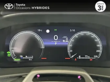Photo 13 Toyota C-HR  2.0 Hybride Rechargeable 225ch Graphic MY26