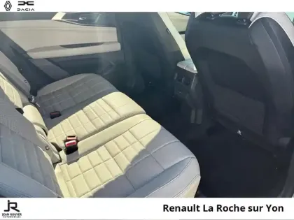 Photo 13 Renault Espace  1.2 E-Tech full hybrid 200ch Iconic 7 places - 24