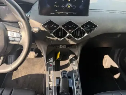 Photo 12 DS DS 3  Crossback PureTech 130ch Rivoli Automatique 135g