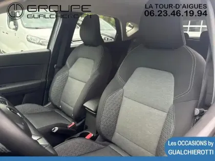 Photo 8 Renault Captur  1.6 E-Tech hybride 145ch Evolution
