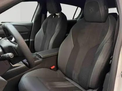 Photo 10 Peugeot 308  e- 156ch batterie 55 kWh GT Exclusive (PRIME CEE 3600? DEDUIT)