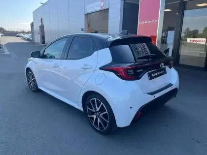 Photo 8 Toyota Yaris  116h Collection 5p MY21