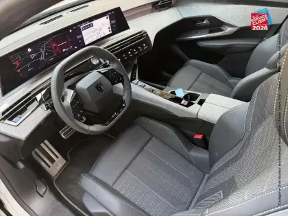 Photo 14 Peugeot 3008  1.2 Hybrid 145ch GT e-DCS6