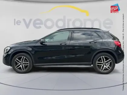 Photo 8 Mercedes GLA  180 122ch Inspiration 7G-DCT Euro6d-T