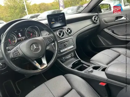 Photo 14 Mercedes GLA  180 122ch Inspiration 7G-DCT Euro6d-T
