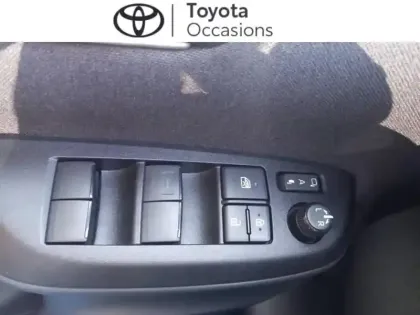 Photo 12 Toyota Yaris  Cross 116h Dynamic Business + Programme Beyond Zero Academy MY22