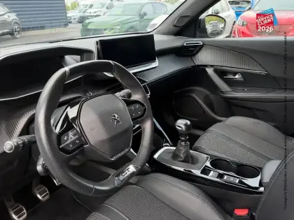 Photo 14 Peugeot 2008  1.5 BlueHDi 110ch S&S GT