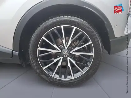 Photo 10 Toyota C-HR  122h Distinctive 2WD E-CVT