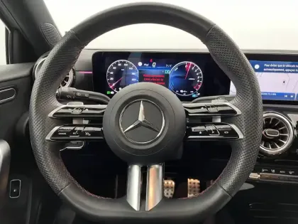 Photo 22 Mercedes Classe A  250 e Hybrid EQ 8G-DCT