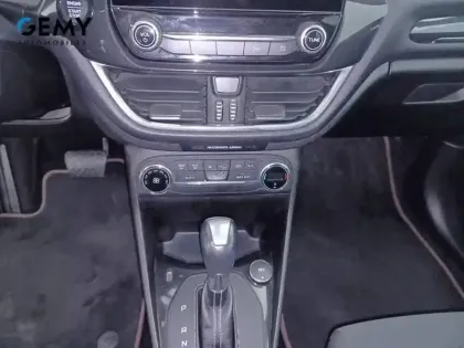 Photo 13 Ford Fiesta  1.0 EcoBoost 100 ch S&S BVA6 ST-Line