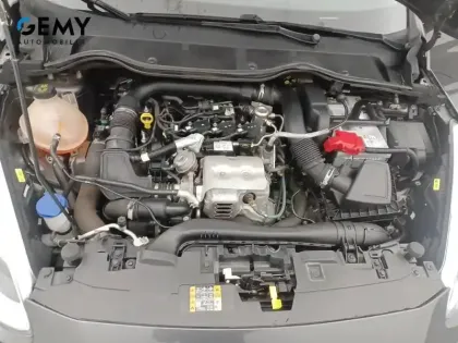 Photo 11 Ford Fiesta  1.0 EcoBoost 100 ch S&S BVA6 ST-Line