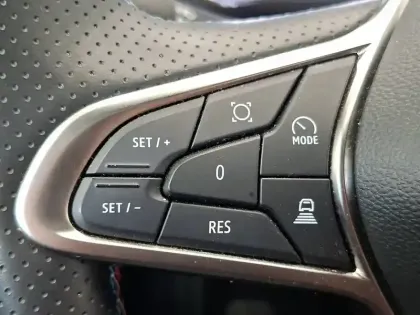 Photo 40 Renault Captur  E-Tech full hybrid 145 ch
