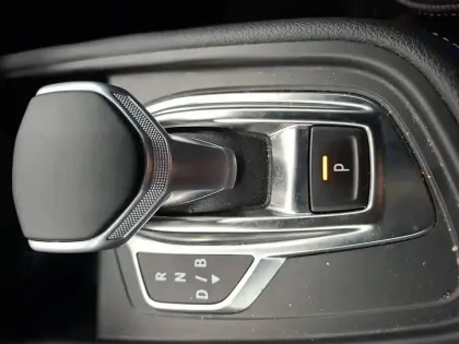 Photo 29 Renault Captur  E-Tech full hybrid 145 ch