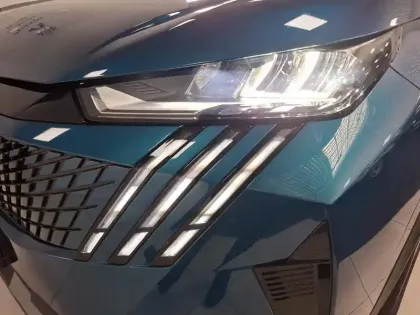 Photo 26 Peugeot 3008  Electrique 210 ch 73 kWh