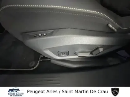 Photo 17 Peugeot 5008  Hybrid 136 e-DCS6