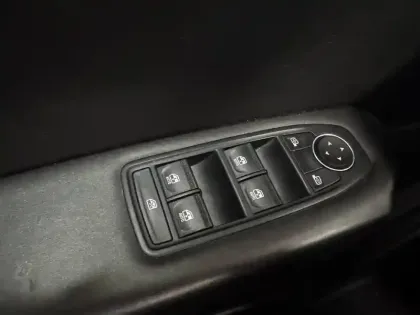 Photo 25 Renault Captur  E-Tech 145 - 21