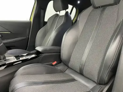 Photo 13 Peugeot 208  PureTech 100 S&S BVM6